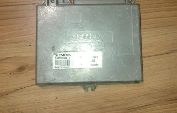 Renault 19 Engine control unit/module s100811102e hom7700731802
