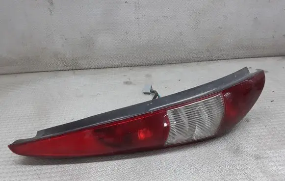 Ford Mondeo Mk III Rear/tail lights 1S7113405C