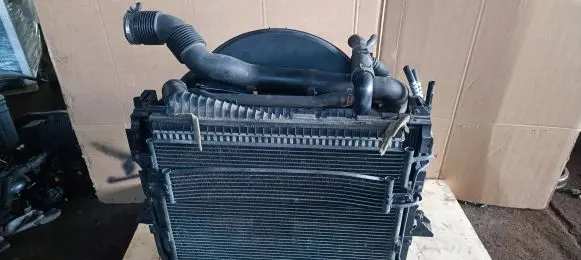 Land Rover Discovery 4 - LR4 Radiator set AH329L440AB AH328005BA AH328T000CJ