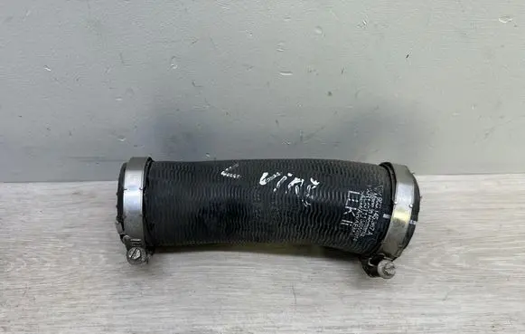 Porsche Macan (95B) Intercooler hose/pipe 95B145367A