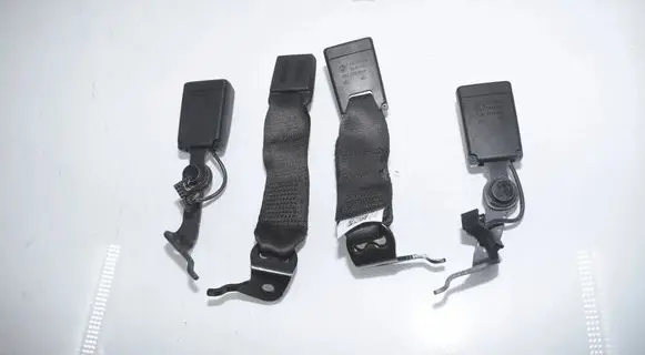 BMW 5 G30 G31 G38 Rear seatbelt buckle 7475018 7475017 7430064