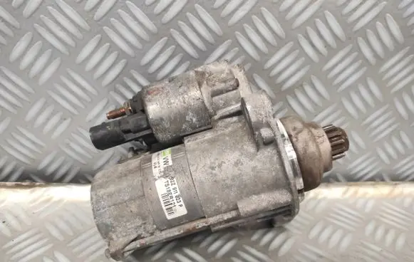 Volkswagen Golf VI Starter motor 02Z911023P