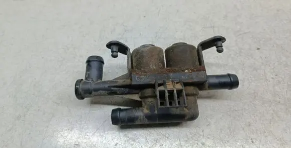 BMW 5 F10 F11 Coolant heater control valve 9119164