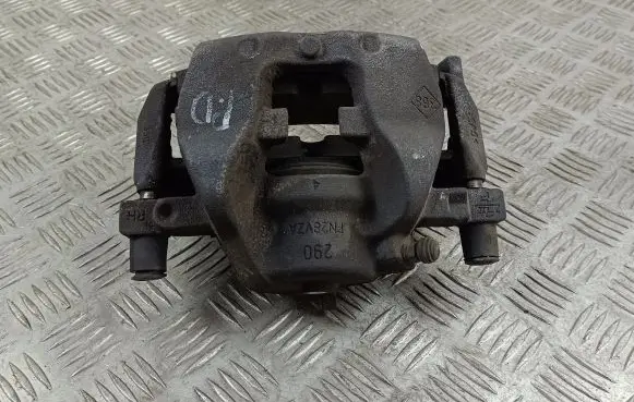 Nissan Qashqai J12 Front brake caliper