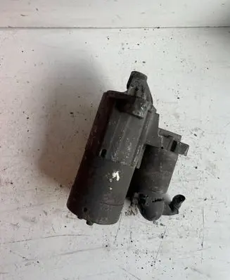 Suzuki Grand Vitara I Starter motor M000T85681