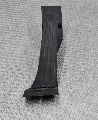 BMW 1 E81 E87 Accelerator throttle pedal