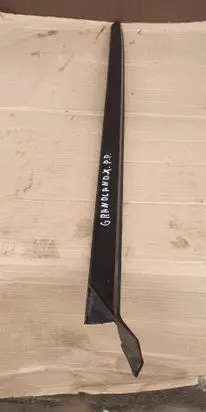 Opel Grandland X Front door windshield rail YP00051480
