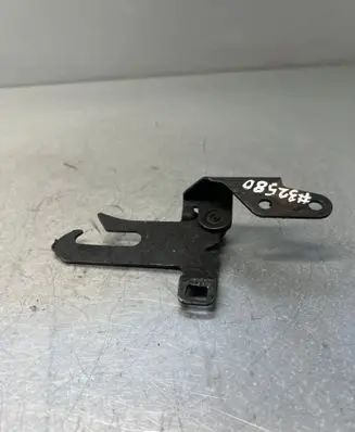 Volvo XC90 Engine bonnet/hood lock/latch loop/hook 8650486