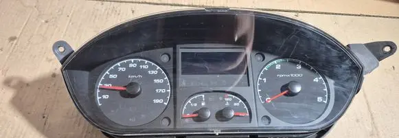 Speedometer (instrument cluster)