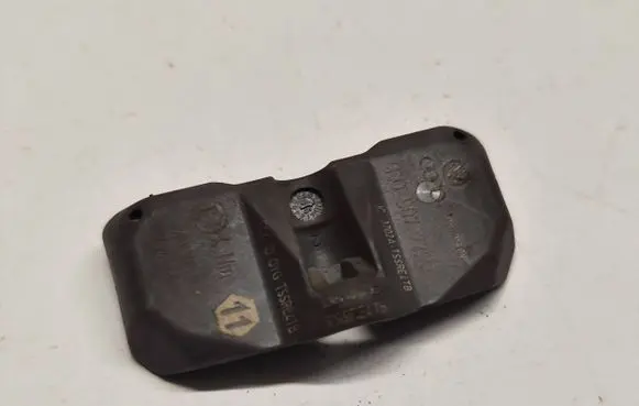 Volkswagen Touareg I Tire pressure sensor 4F0907275B 3702ZTSSRE4TB