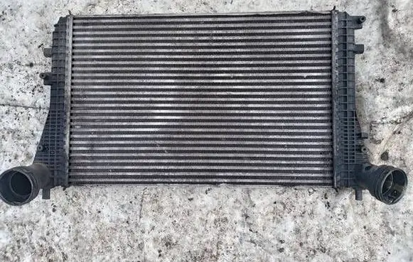 Volkswagen Tiguan Intercooler radiator 