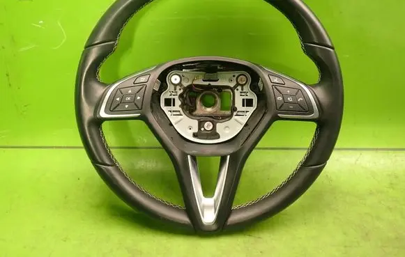 Infiniti Q30 Steering wheel 