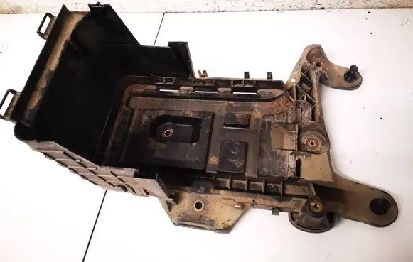 Volkswagen Golf Plus Battery box tray 1K0915333C
