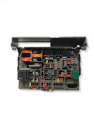 BMW 1 E82 E88 Fuse module 9119446 C190800ZS