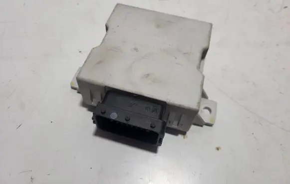 Toyota Avensis T250 Window wiper relay 150696 0606542401