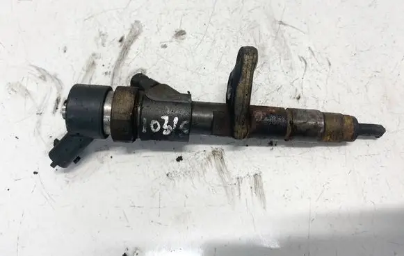 Volvo S40, V40 Fuel injector 7700111014