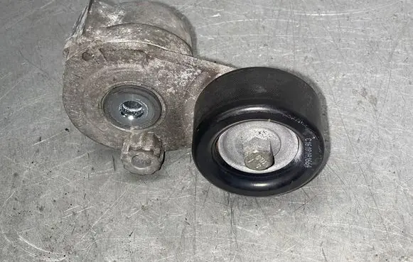 Opel Mokka Generator/alternator belt tensioner 25191534