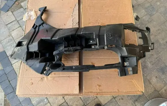BMW X3 G01 Front bumper mounting bracket 51118064595 8064595