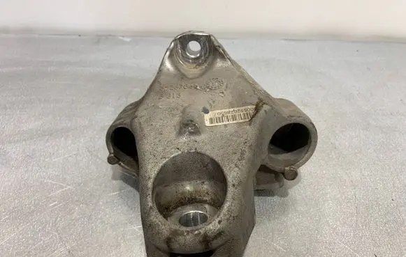 Alfa Romeo Stelvio Engine mounting bracket 55267866