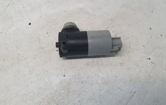Toyota Avensis T270 Windscreen/windshield washer pump 30892 081201A 368050