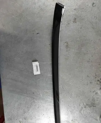 Mercedes-Benz S W222 Front door trim (molding) a2227202322