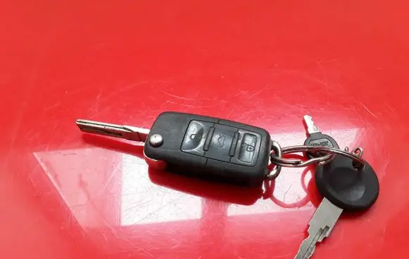Volkswagen Touran I Ignition key/card NOCODE