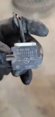 Mercedes-Benz E W212 Airbag deployment crash/impact sensor 0038202826