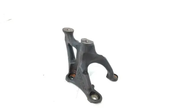 Peugeot 508 Engine mounting bracket 9687262980