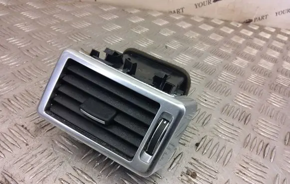 Land Rover Discovery 5 Dashboard side air vent grill/cover trim FK72-018B09-AB