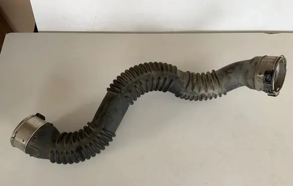 Mercedes-Benz CLA C117 X117 W117 Intercooler hose/pipe A2465200001