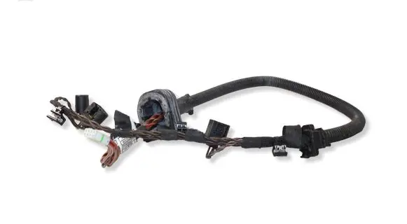 BMW 5 F10 F11 Fuel injector wires 7360781