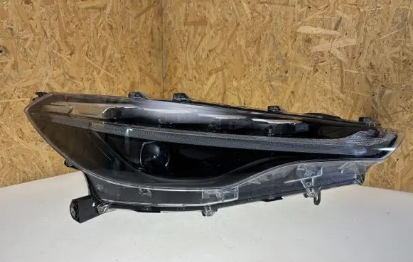 Toyota Corolla Cross Headlight/headlamp K1K2895