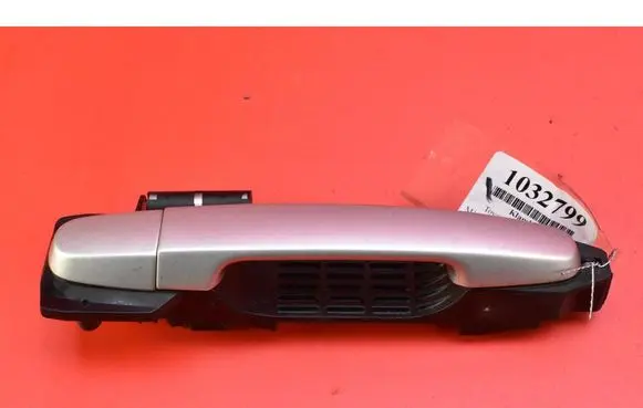 Toyota Avensis Verso Front door exterior handle 242302