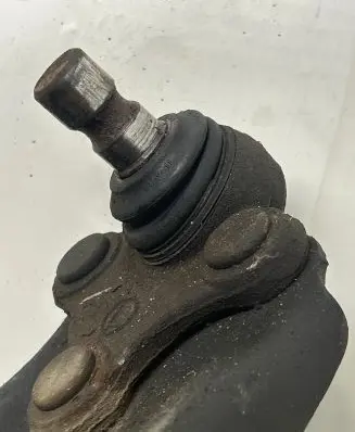 KIA Sportage Front lower control arm/wishbone