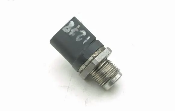 Mercedes-Benz ML W166 Fuel pressure sensor 0281006267