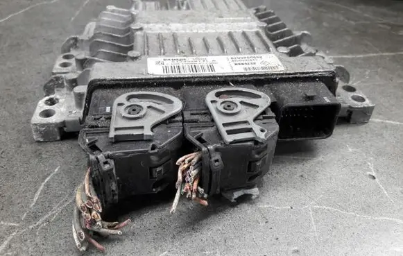 Renault Scenic III - Grand scenic III Engine control unit/module ECU 8200766462