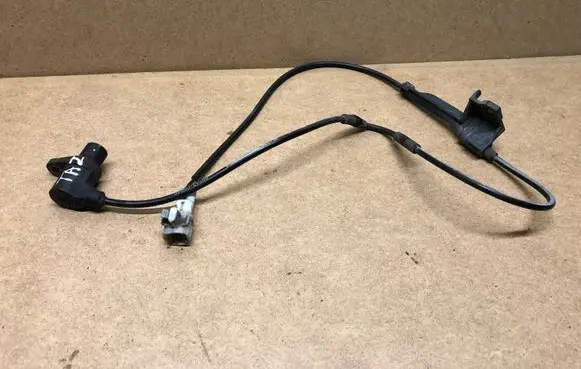 Toyota Avensis T250 ABS brake wheel speed sensor 0265006 8954302040