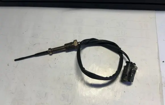 BMW 4 F32 F33 Exhaust gas temperature sensor 2657009080 8570234