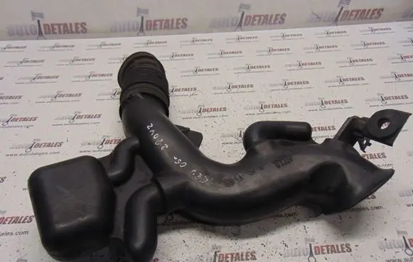 Honda CR-V Intake resonator 