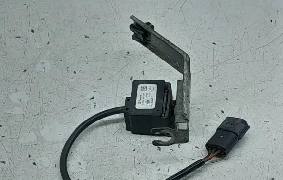 Infiniti QX70 S51 Air suspension front height level sensor 002455000084 988051CF2B