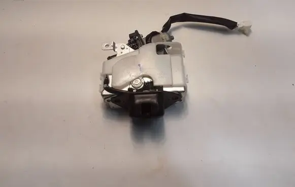 Honda CR-V Loading door lock 1638000120