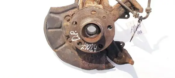 Opel Zafira B Front wheel hub