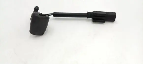 BMW 5 E60 E61 Windshield washer spray nozzle 61667046060 7046060
