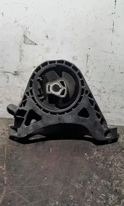 Opel Insignia A Engine mount bracket 13227769