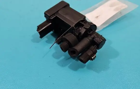 Peugeot 208 Turbo solenoid valve 9674084680 IMPRK1375905
