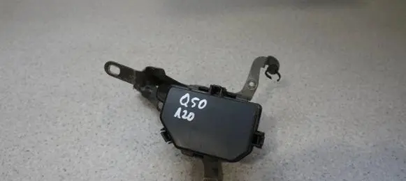 Infiniti Q50 Relay mounting block 