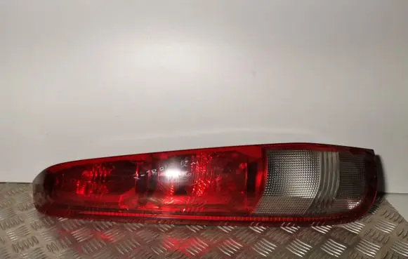 Nissan X-Trail T30 Rear/tail lights