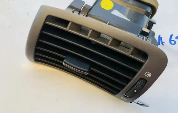 Peugeot 407 Dash center air vent grill 9644589577 a1010006