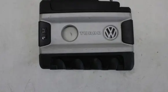 Volkswagen Touran II Engine cover (trim) 1T0103925
