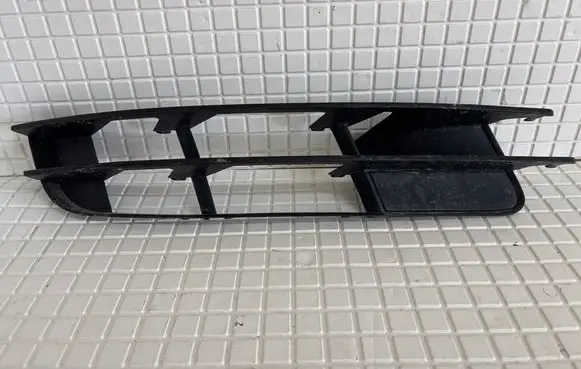 Audi Q7 4L Front bumper lower grill 4L0807681